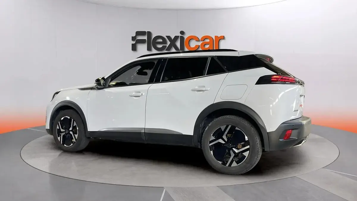 Usado Peugeot 2008 Allure 131 CV (96 kW) 2024 Blanco SUV