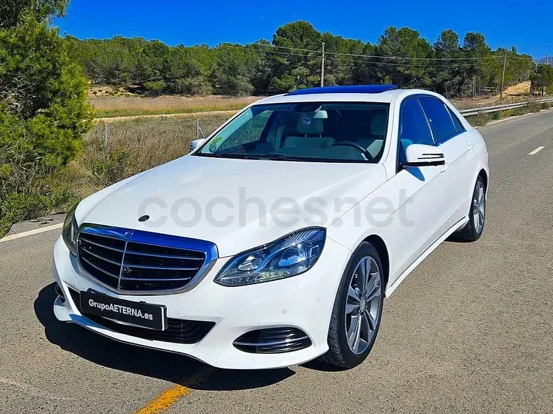 Usado Mercedes E300 Avantgarde 231 CV (169 kW) 2013 Blanco Berlina
