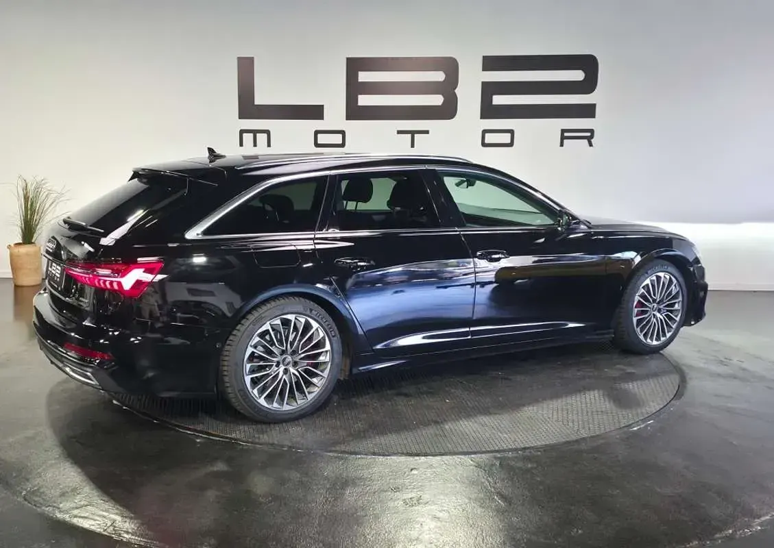 Usado Audi A6 Comfort 367 CV (269 kW) 2021 Negro Berlina