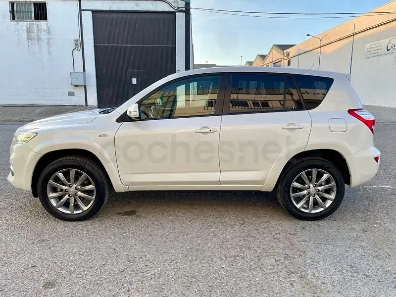 Usado Toyota RAV4 Advance 150 CV (110 kW) 2012 Blanco SUV