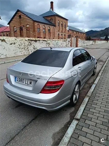 Käytetty Mercedes C220 170 HP (125 kW) 2010 Harmaa Sedan
