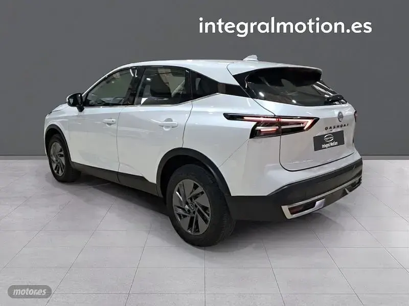 Usado Nissan Qashqai Acenta 157 CV (115 kW) 2024 Blanco SUV