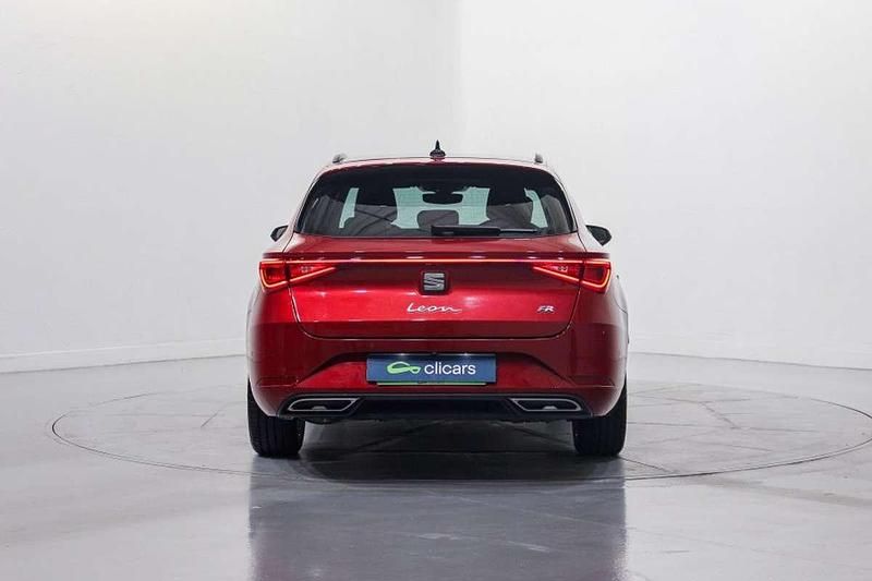Usado Seat Leon ST FR 150 CV (110 kW) 2021 Rojo Familiar