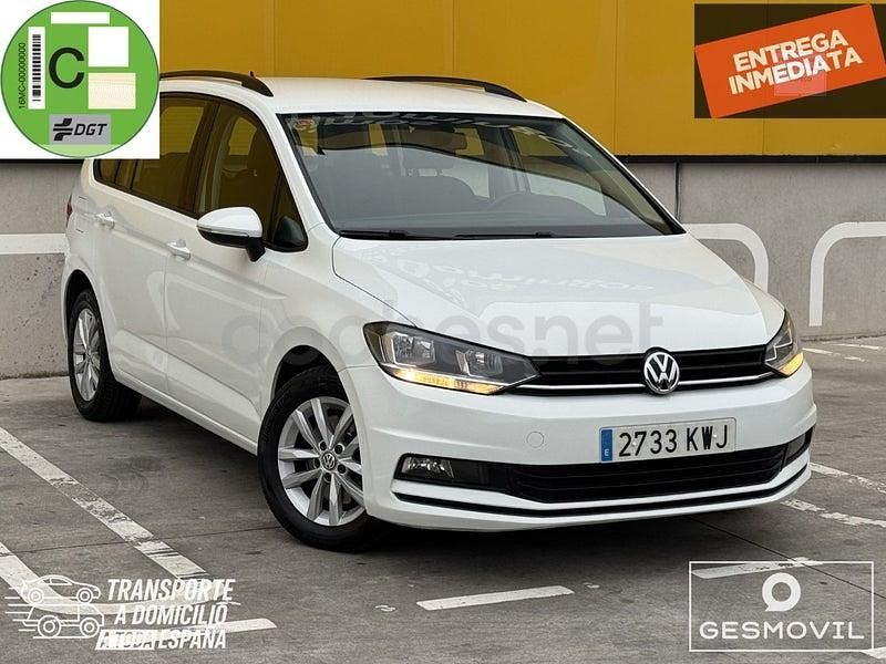 Usado VW Touran Edition 115 CV (84 kW) 2019 Blanco Monovolumen