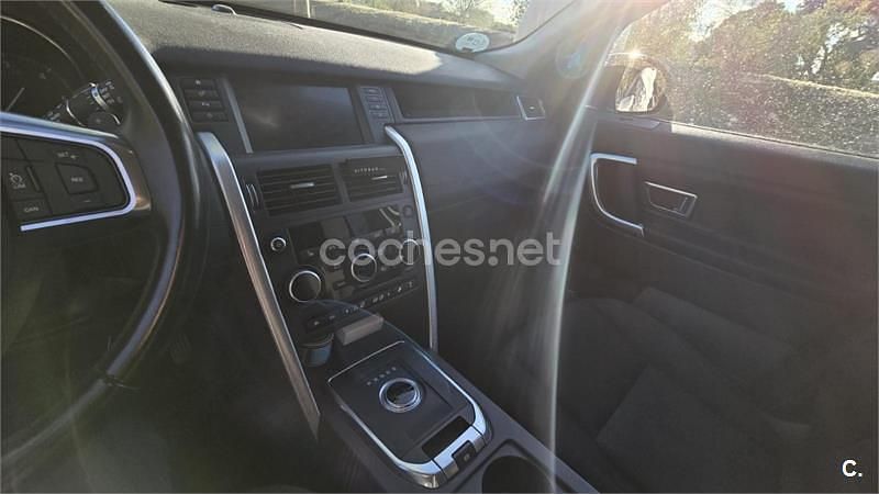 Usado Land Rover Discovery Sport HSE 150 CV (110 kW) 2018 Gris / plata SUV