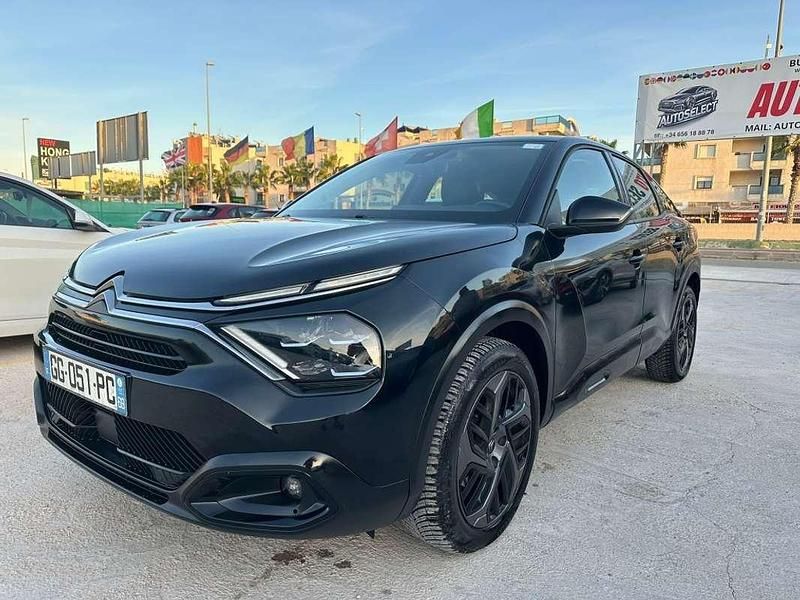 Usado Citroën C4 Feel 131 CV (96 kW) 2022 Negro Utilitario
