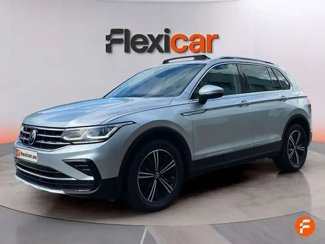 Usado VW Tiguan Life 150 CV (110 kW) 2021 Gris SUV