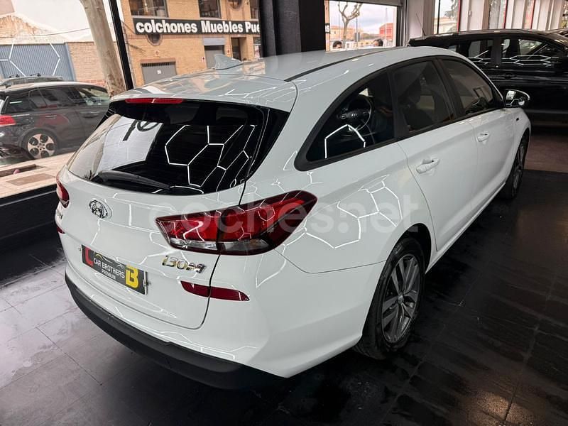 Usado Hyundai i30 116 CV (85 kW) 2020 Blanco Familiar