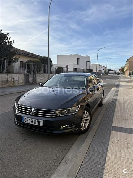 Negro Usado 2018 VW Passat Edition Berlina | 17.000 € (Precio justo) - Imagen 1/4