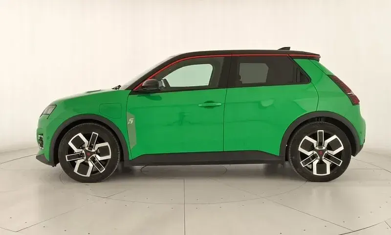 Usado Renault R5 Techno 110 kW (150 CV) 2025 Verde Utilitario