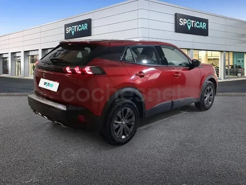 Usado Peugeot 2008 Active 130 CV (95 kW) 2023 Rojo SUV