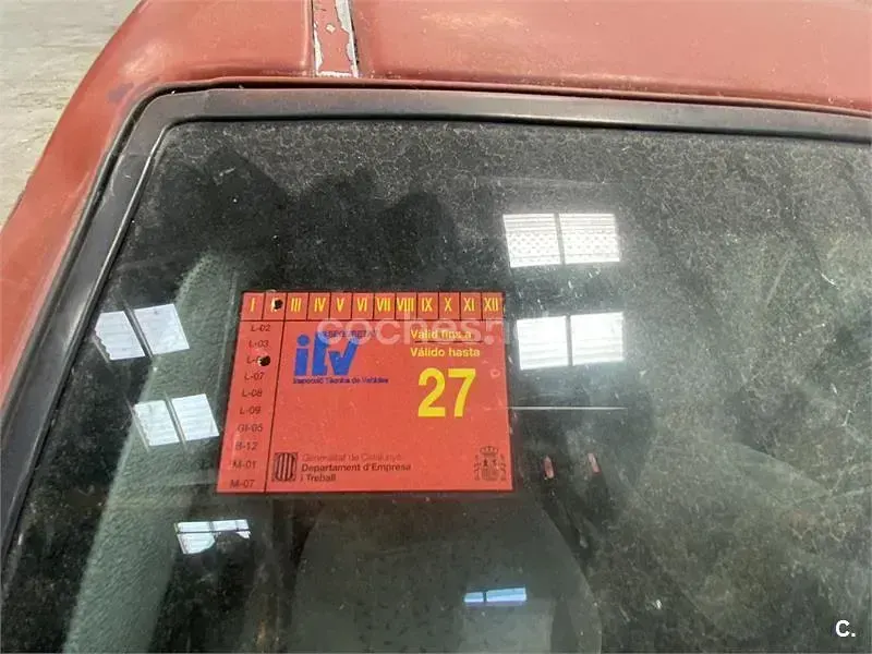 Usado Citroën Saxo 58 CV (42 kW) 1997 Granate Utilitario
