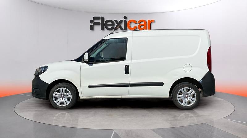 Usado Fiat Doblò 95 CV (69 kW) 2020 Blanco