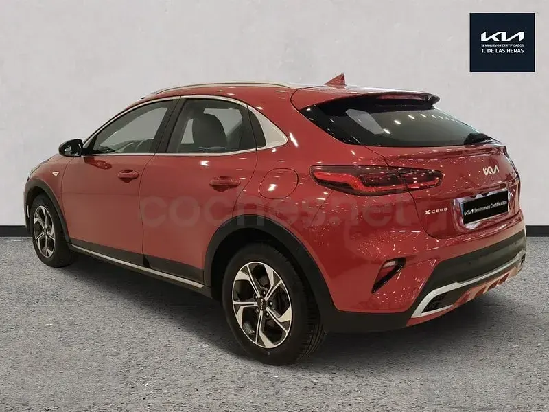Usado Kia XCeed 120 CV (88 kW) 2023 Rojo SUV