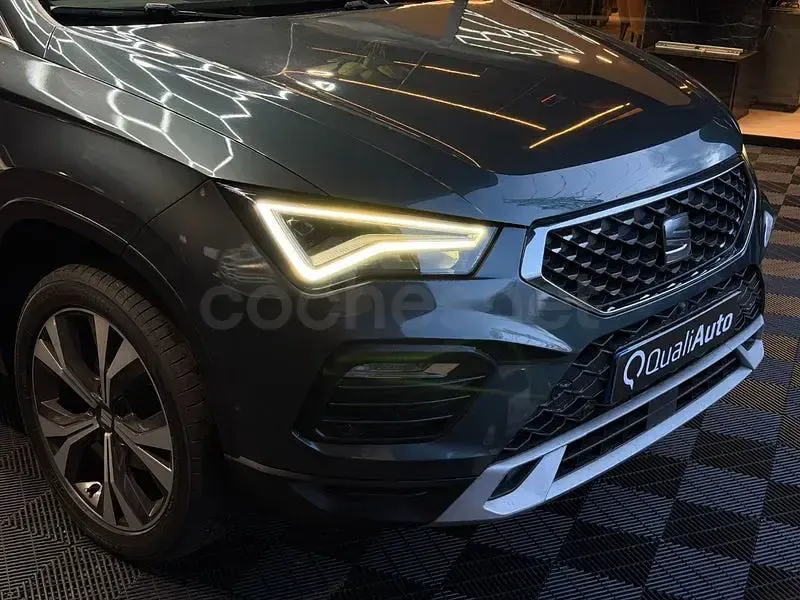 Usado Seat Ateca Xperience 150 CV (110 kW) 2021 Gris / plata SUV