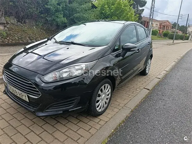 Usado Ford Fiesta Trend 75 CV (55 kW) 2013 Negro Berlina
