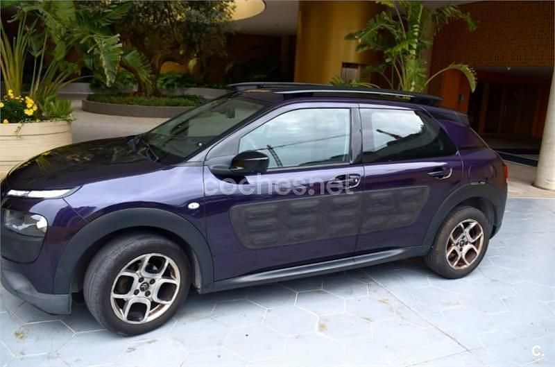 Usado Citroën C4 Cactus Feel 92 HP (67 kW) 2015 Roxo Citadino