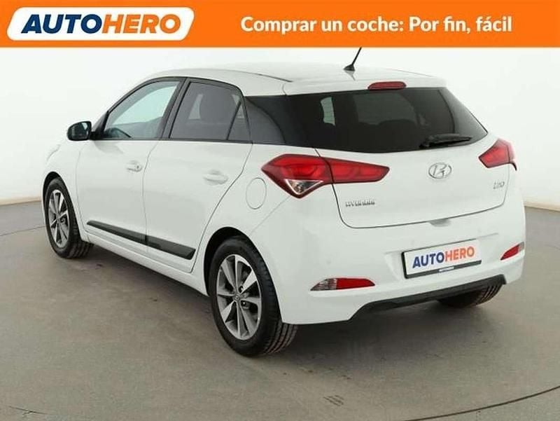 Usado Hyundai i20 84 CV (61 kW) 2017 Blanco Utilitario