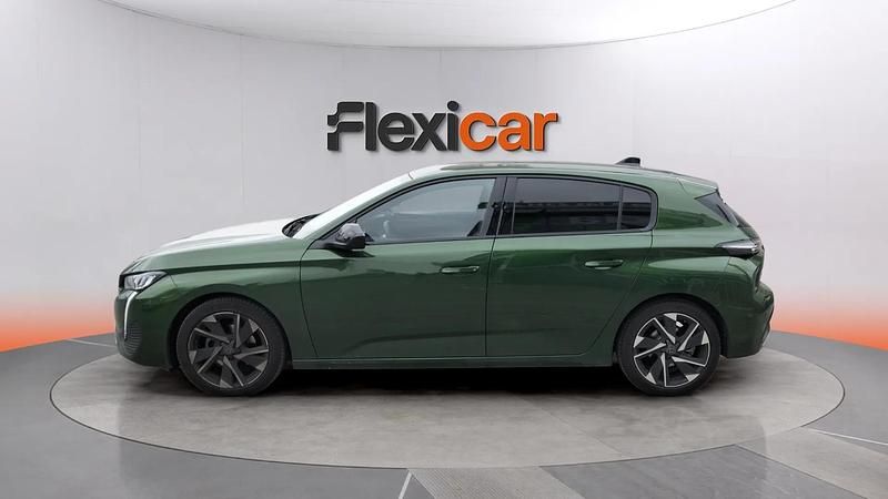 Begagnad Peugeot 308 Allure 131 HK (96 kW) 2023 Grön Sedan