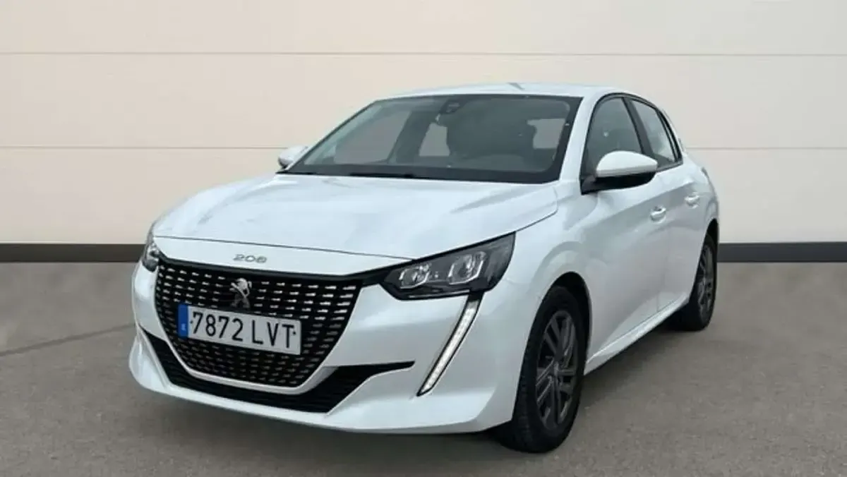 Usado Peugeot 208 Active 102 CV (75 kW) 2021 Blanco Utilitario