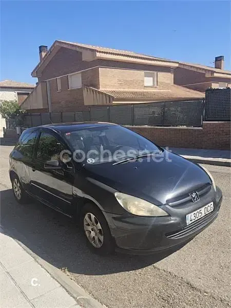 Usado Peugeot 307 110 CV (80 kW) 2005 Negro Berlina