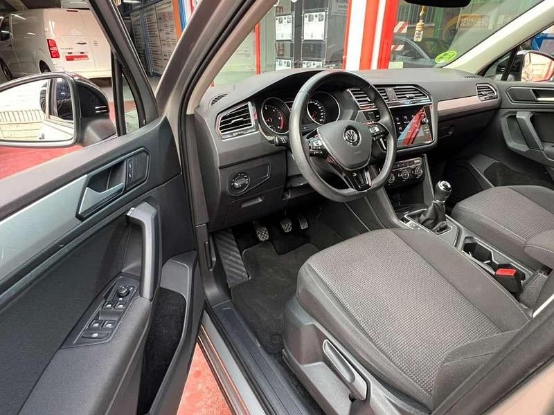 Usado VW Tiguan Edition 150 CV (110 kW) 2020 Gris SUV