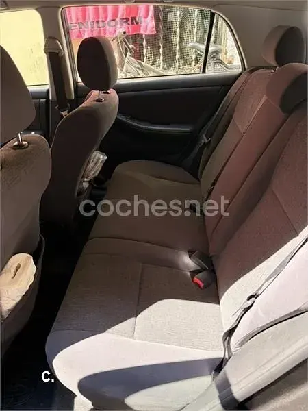 Usado Toyota Corolla Sol 110 CV (80 kW) 2003 Negro Berlina