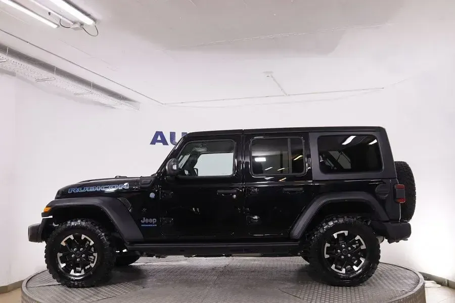Usado Jeep Wrangler Rubicon 381 CV (280 kW) 2024 Negro SUV