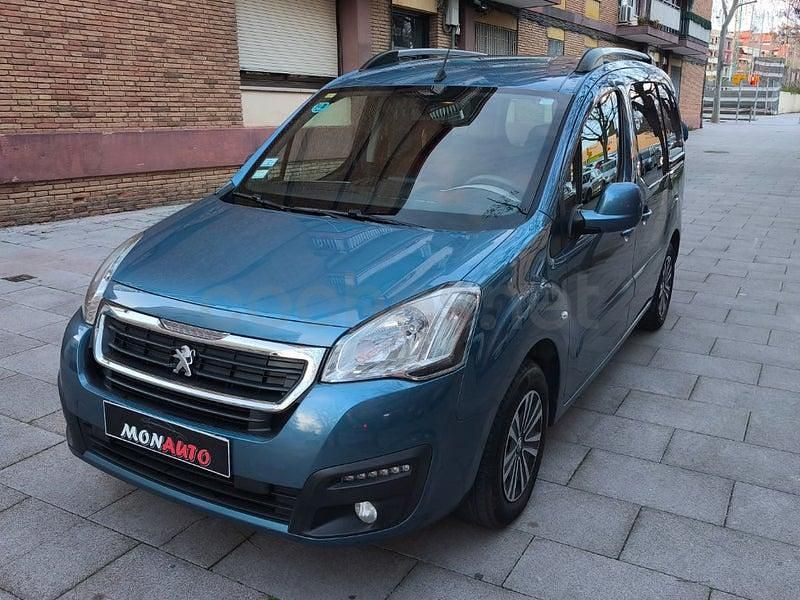 Usado Peugeot Partner Tepee Active 110 CV (80 kW) 2016 Azul Monovolumen