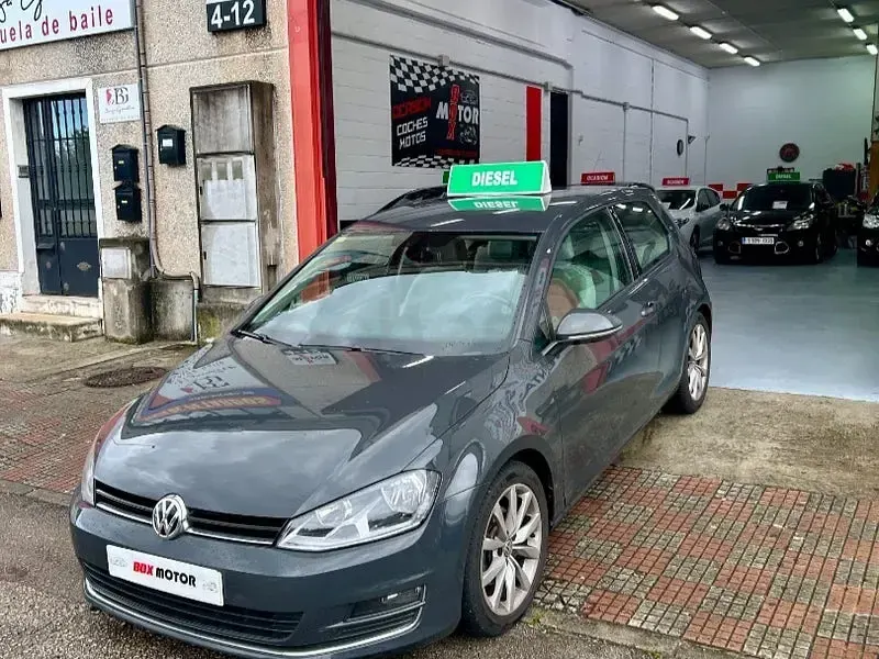 Usado VW Golf VII Advance 150 CV (110 kW) 2013 Gris / plata Berlina