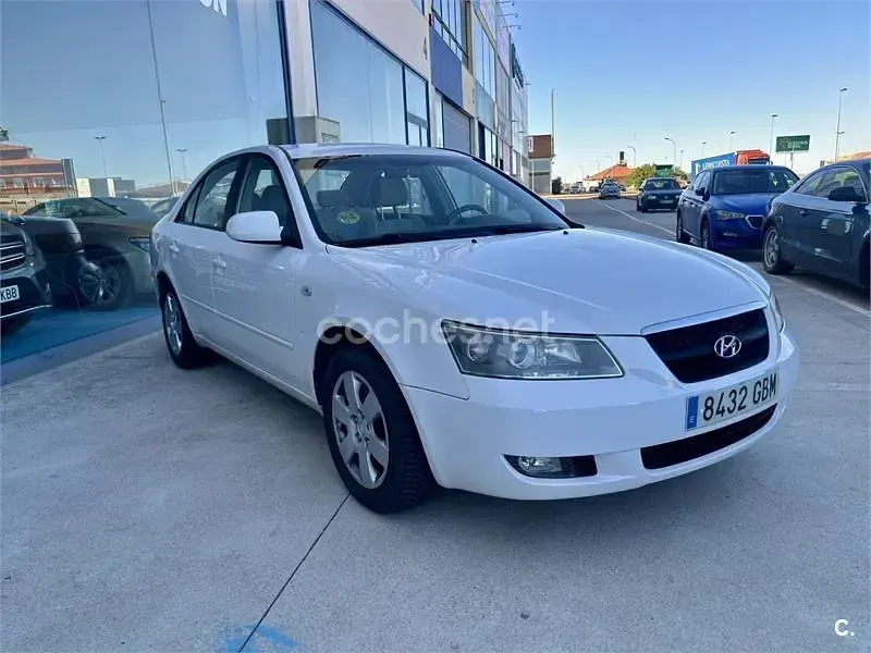 Usado Hyundai Sonata Comfort 140 CV (102 kW) 2008 Blanco Berlina