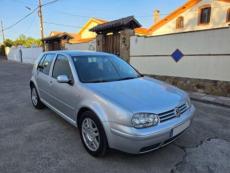 Usado VW Golf IV Edition 130 CV (95 kW) 2004 Gris / plata Berlina