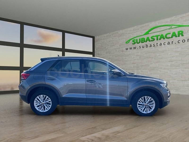Usado VW T-Roc Edition 115 CV (84 kW) 2020 Gris / plata SUV