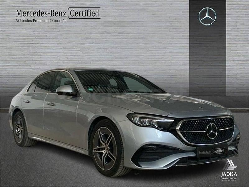 Usado Mercedes E220 197 CV (144 kW) 2024 Gris / plata Berlina
