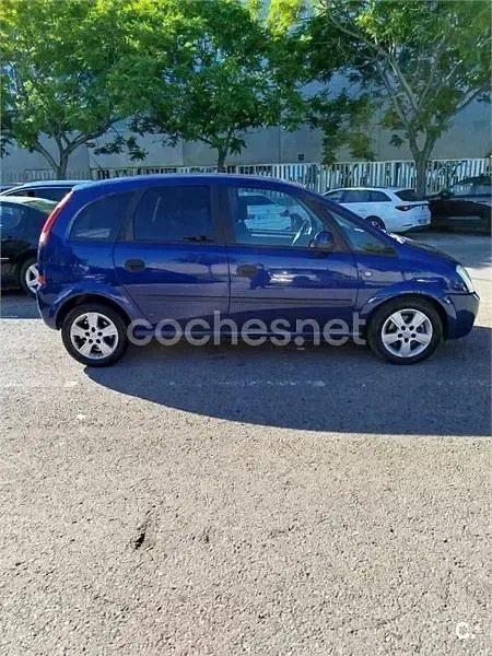 Usado Opel Meriva Cosmo 100 CV (73 kW) 2004 Azul Monovolumen
