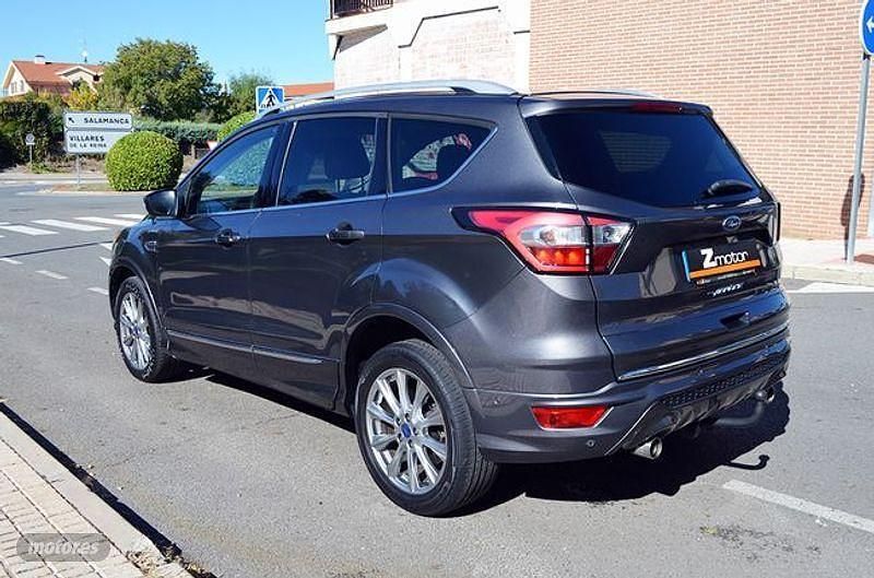 Usado Ford Kuga Vignale 180 CV (132 kW) 2016 Gris SUV