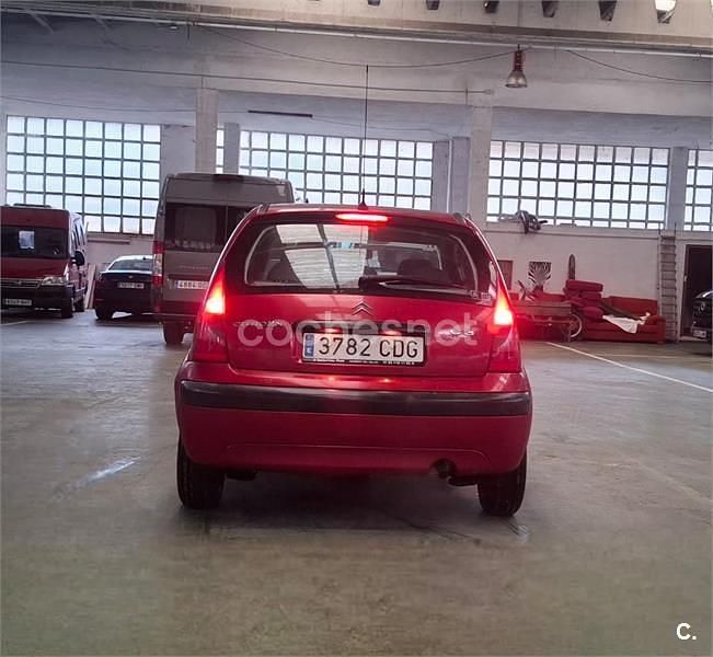 Usado Citroën C3 Exclusive 75 CV (55 kW) 2003 Rojo Berlina