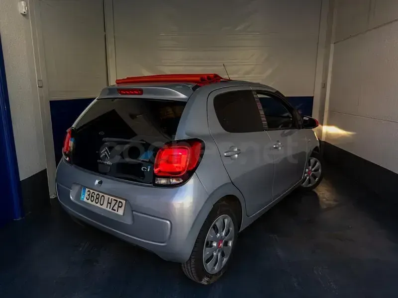 Usado Citroën C1 Feel 82 CV (60 kW) 2015 Gris / plata Utilitario