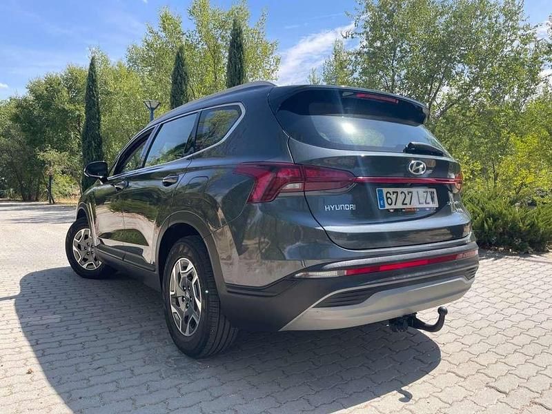 Usado Hyundai Santa Fe 230 CV (169 kW) 2022 Gris / plata SUV