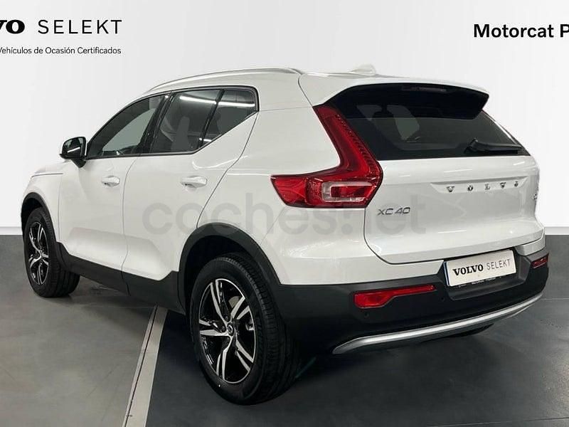 Nuevo Volvo XC40 Core 163 CV (119 kW) 2025 Blanco SUV