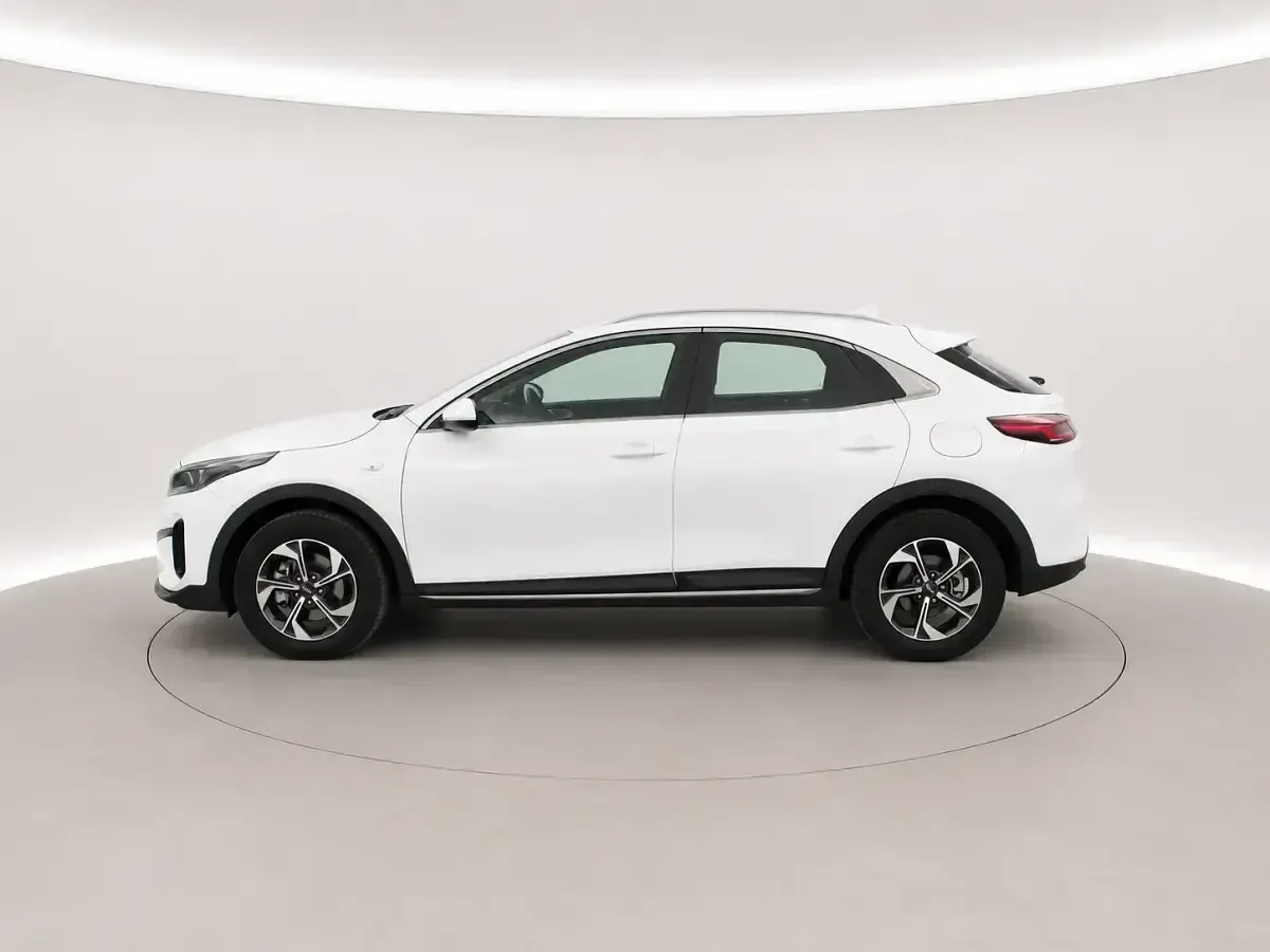 Usado Kia XCeed 100 CV (73 kW) 2025 Blanco SUV