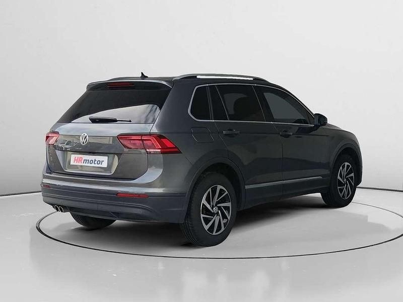 Usado VW Tiguan Advance 151 CV (111 kW) 2019 Gris SUV
