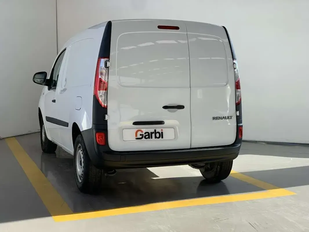 Usado Renault Kangoo 75 CV (55 kW) 2019 Blanco Monovolumen