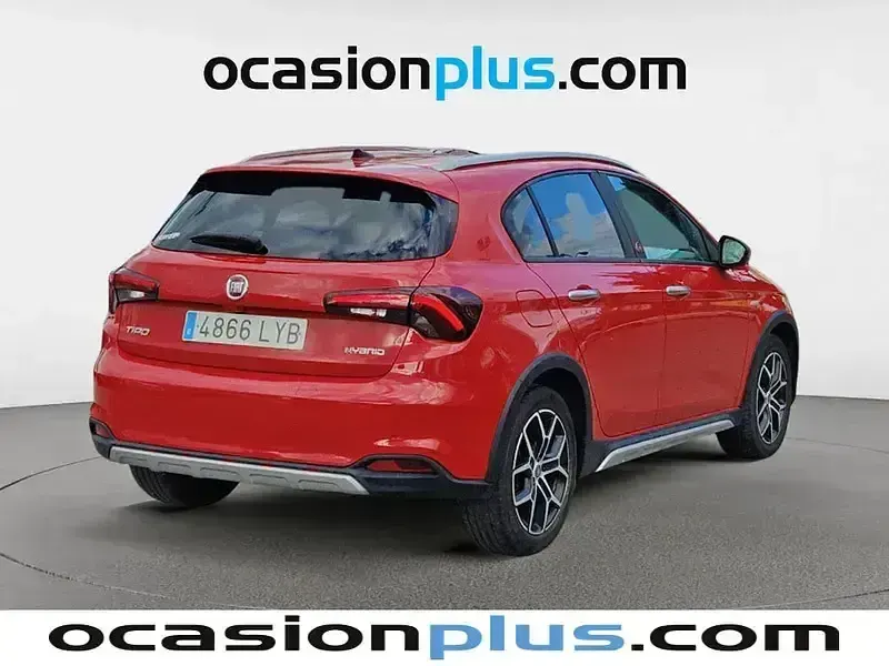 Usado Fiat Tipo Cross 130 CV (95 kW) 2022 Rojo Berlina