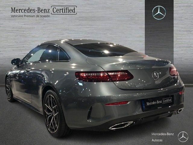 Usado Mercedes E220 AMG line 194 CV (142 kW) 2023 Gris selenita