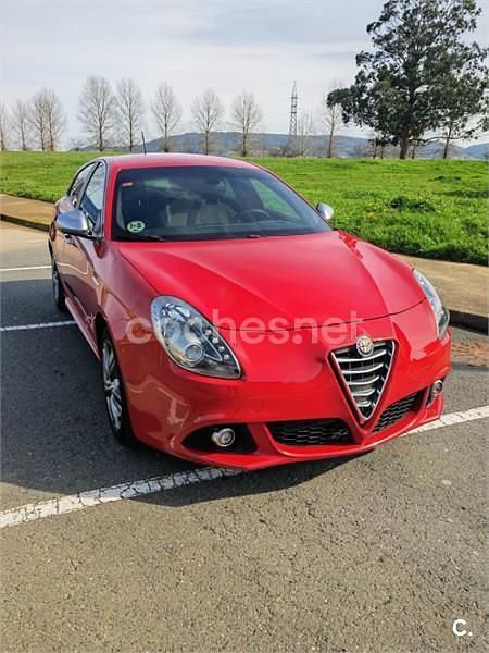 Usado Alfa Romeo Giulietta Progression 105 CV (77 kW) 2014 Rojo Utilitario