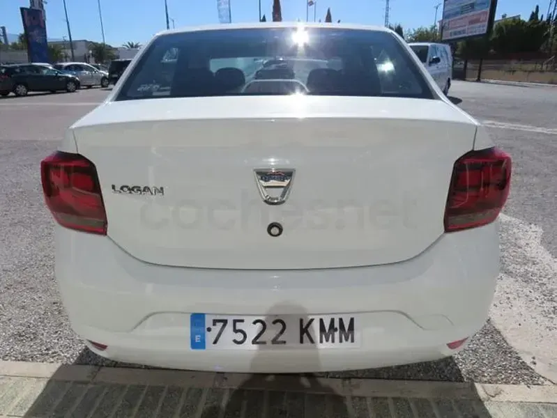 Usado Dacia Logan Essentiel 73 CV (53 kW) 2018 Blanco Berlina