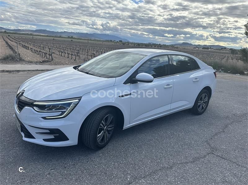 Usado Renault Mégane IV Intens 140 CV (102 kW) 2022 Blanco Berlina
