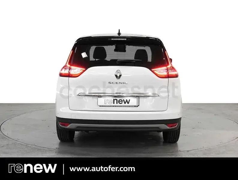 Usado Renault Grand Scénic IV Zen 140 CV (102 kW) 2022 Blanco Monovolumen