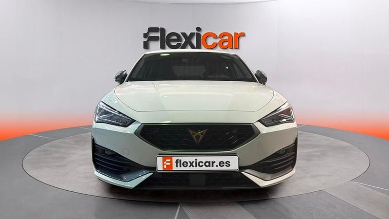 Usado Cupra Leon 190 CV (139 kW) 2024 Blanco Berlina